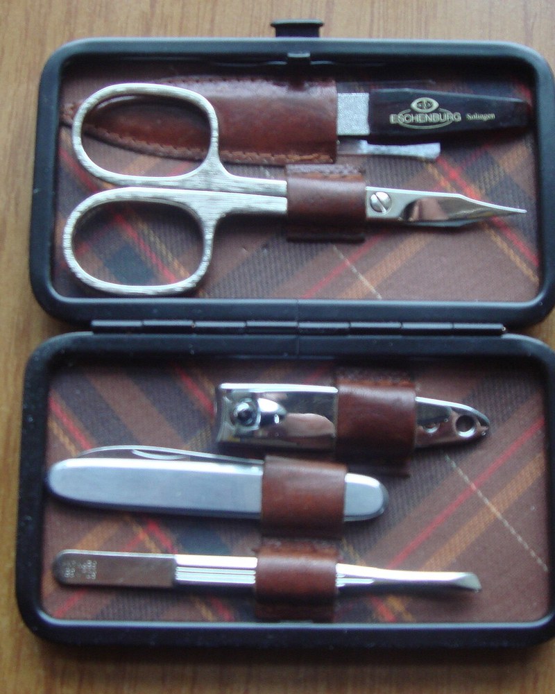 Classic Manicure Kit - 6 Piece