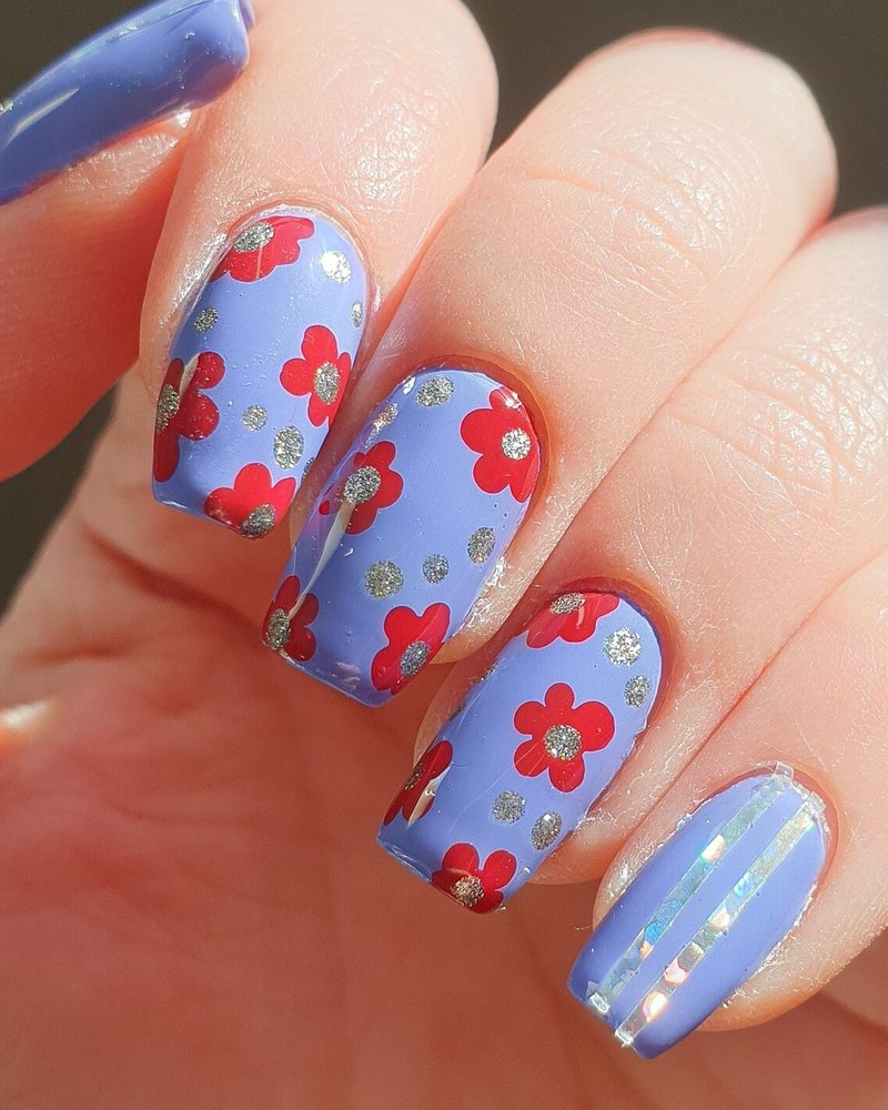 Azure Daisy Nails