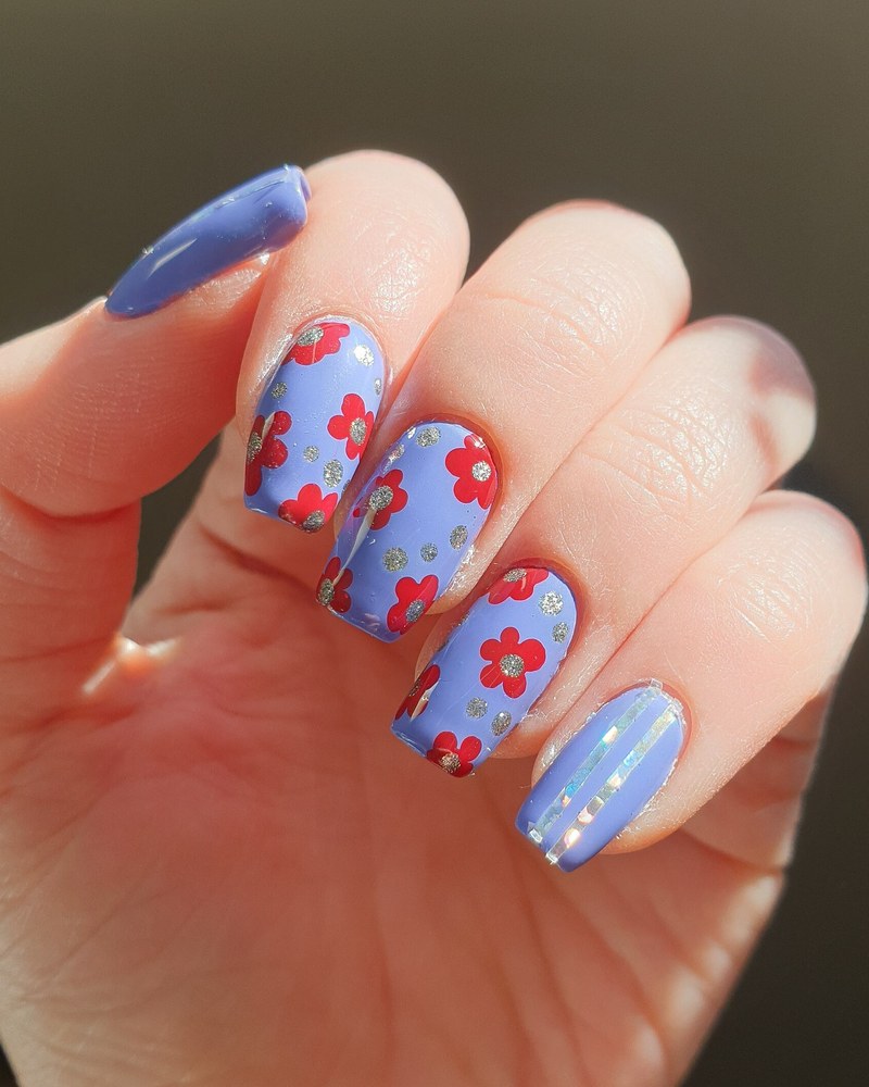 Bloom Eclat Floral Nails