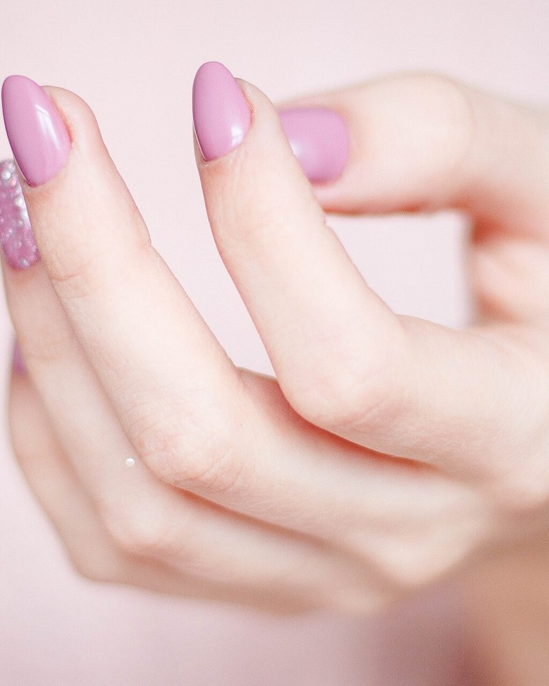 Soft Mauve Almond Nails